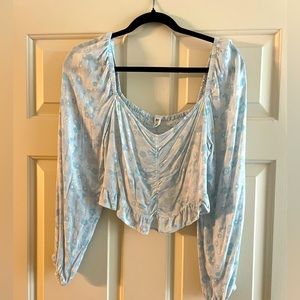 BP LIGHT BLUE FLOWERY TOP